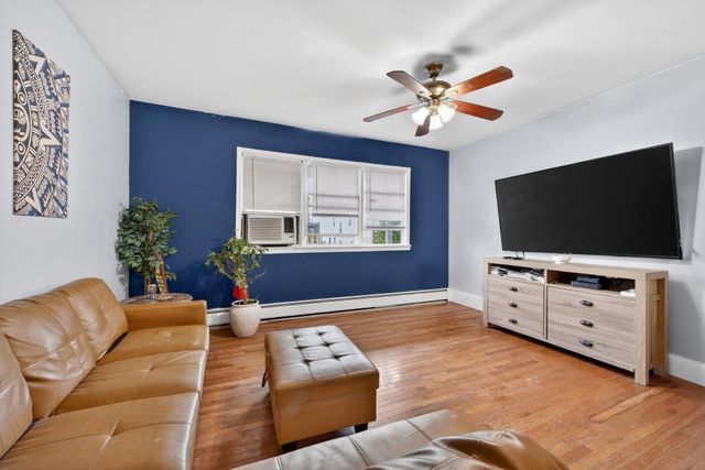 129 AVENUE E, Bayonne, NJ 07002