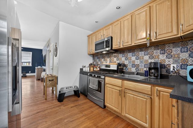 129 AVENUE E, Bayonne, NJ 07002