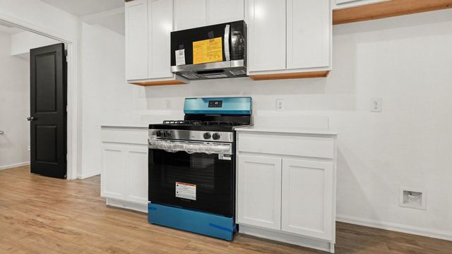9106 Burnet Fields Drive, Baytown, TX 77521