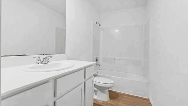 9106 Burnet Fields Drive, Baytown, TX 77521