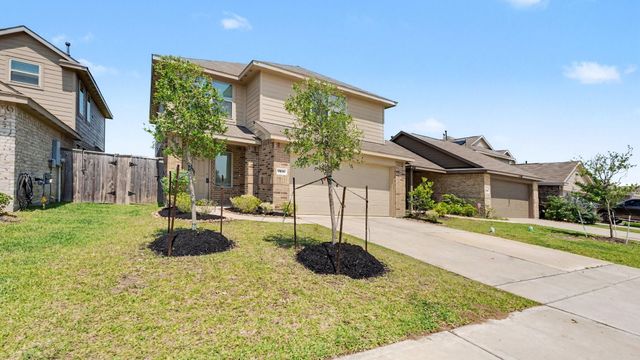 9106 Burnet Fields Drive, Baytown, TX 77521