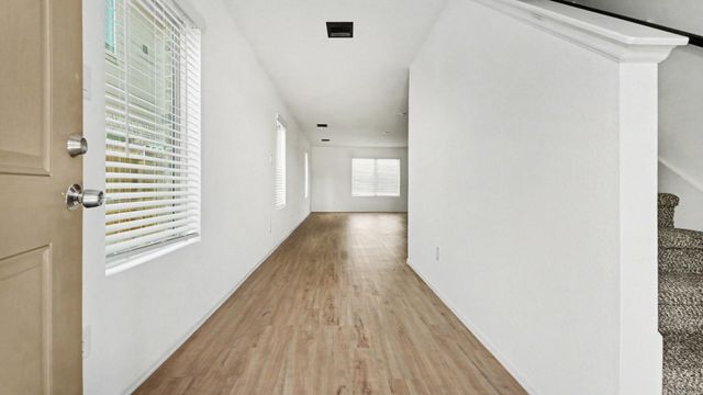 9106 Burnet Fields Drive, Baytown, TX 77521