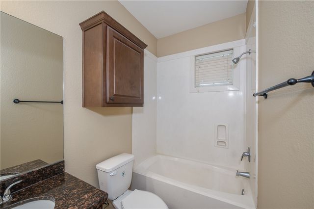 4311 Commando Trail, College Station, TX 77845