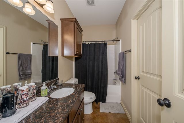 4311 Commando Trail, College Station, TX 77845