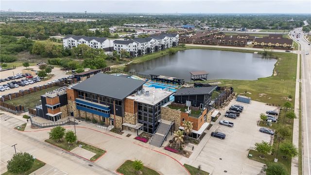 4311 Commando Trail, College Station, TX 77845