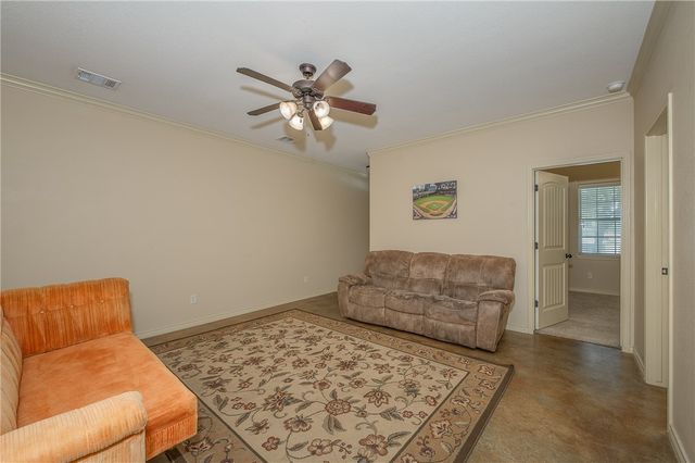 4311 Commando Trail, College Station, TX 77845