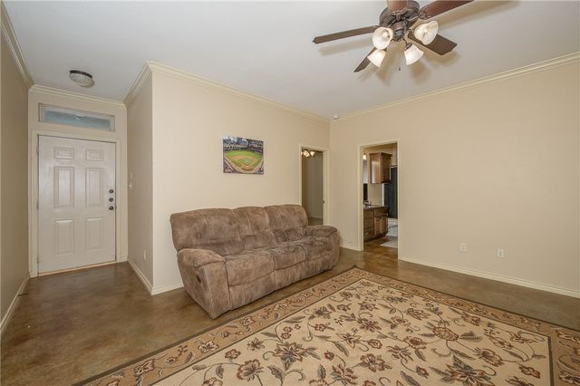 4311 Commando Trail, College Station, TX 77845