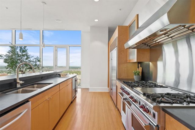 555 E 5th ST 2901, Austin, TX 78701