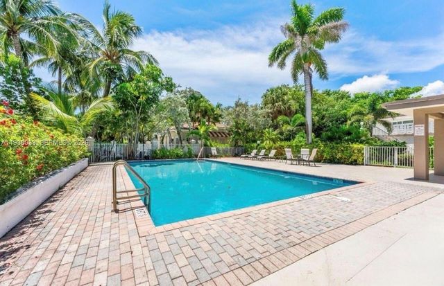 1203 Hillsboro Mile P2, Hillsboro Beach, FL 33062