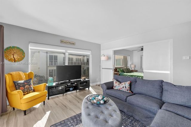 1203 Hillsboro Mile P2, Hillsboro Beach, FL 33062