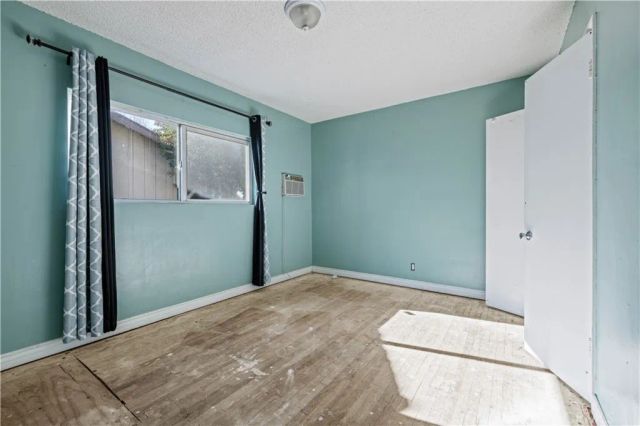 8544 Noble Avenue, North Hills, CA 91343