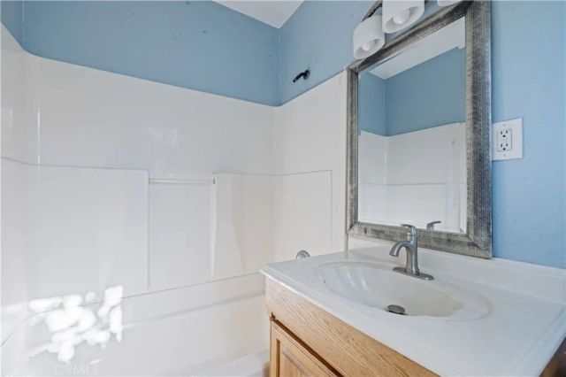 8544 Noble Avenue, North Hills, CA 91343