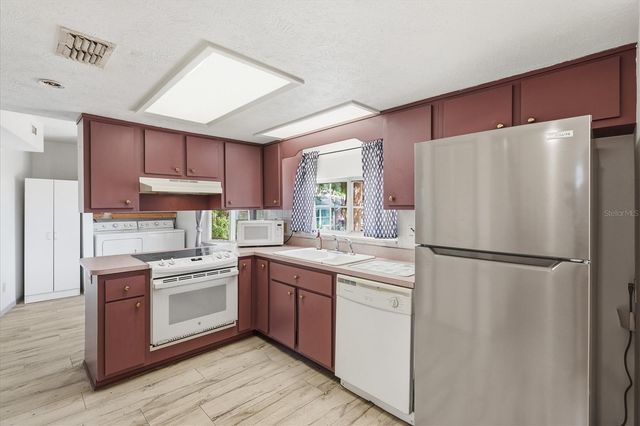 2270 SE 34TH STREET, Ocala, FL 34471