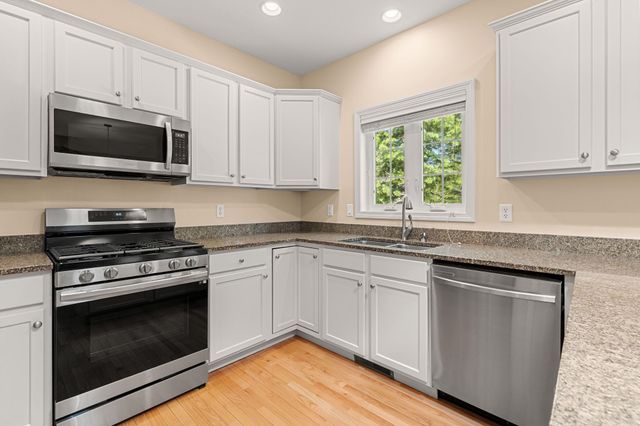 1 Tarleton Lane, Amherst, NH 03031