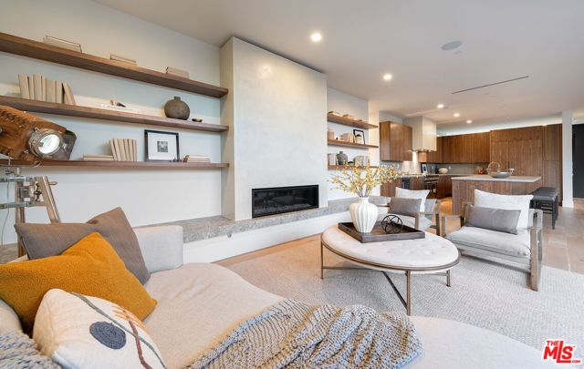 3985 Mclaughlin Avenue, Los Angeles, CA 90066