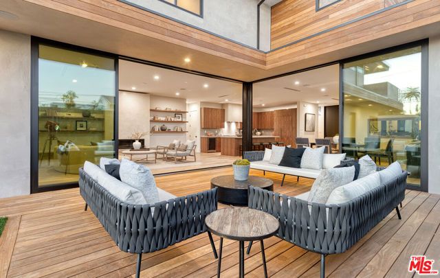 3985 Mclaughlin Avenue, Los Angeles, CA 90066