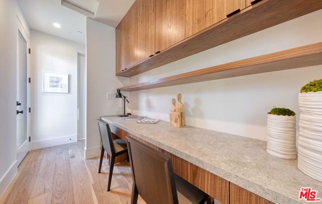 3985 Mclaughlin Avenue, Los Angeles, CA 90066