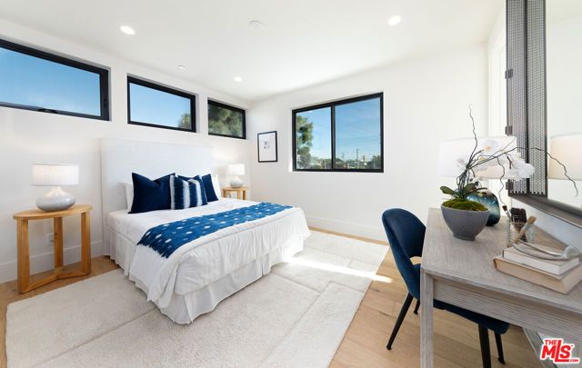 3985 Mclaughlin Avenue, Los Angeles, CA 90066