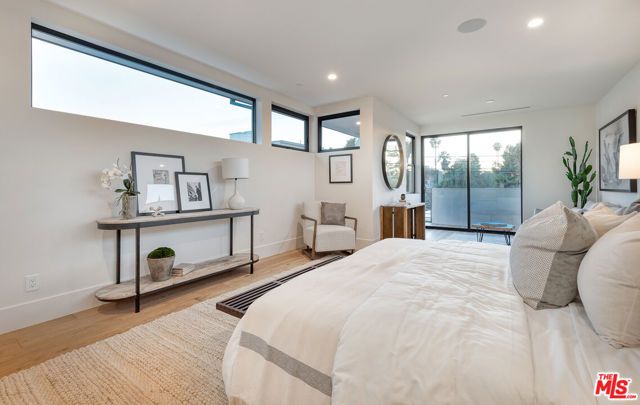 3985 Mclaughlin Avenue, Los Angeles, CA 90066