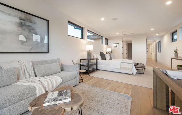 3985 Mclaughlin Avenue, Los Angeles, CA 90066