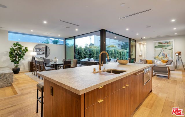 3985 Mclaughlin Avenue, Los Angeles, CA 90066