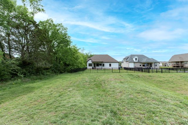 405 Hunter Bryce Ln, Lebanon, TN 37087