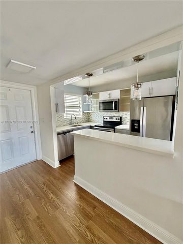 8350 Sunrise Lakes Blvd 202, Sunrise, FL 33322