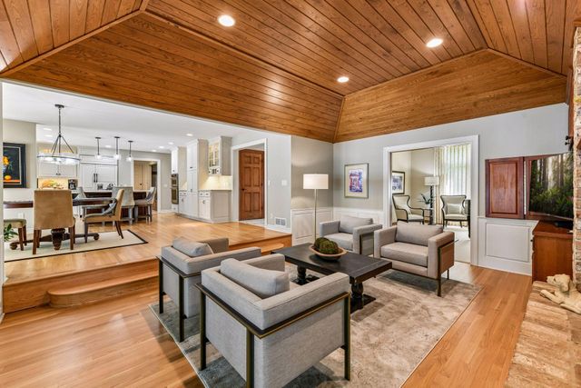 6306 Maple Ridge, Excelsior, MN 55331