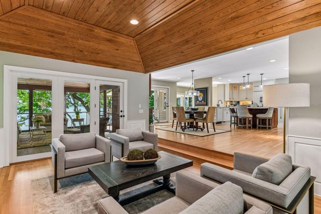 6306 Maple Ridge, Excelsior, MN 55331