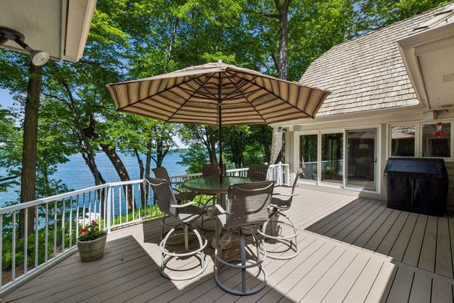 6306 Maple Ridge, Excelsior, MN 55331