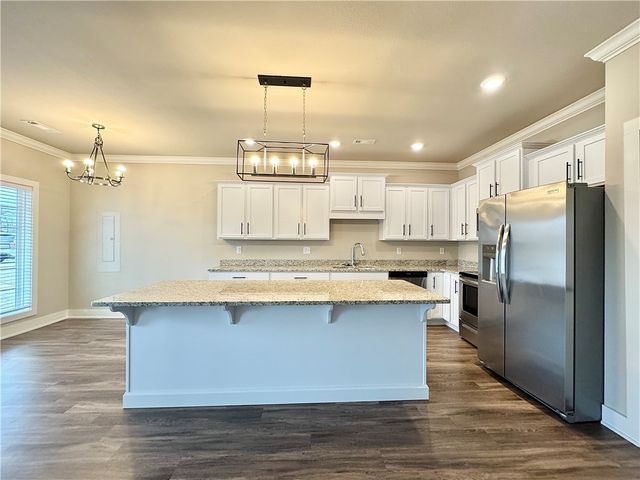 1011 NE Heights Lane, Bentonville, AR 72712