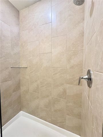 1011 NE Heights Lane, Bentonville, AR 72712