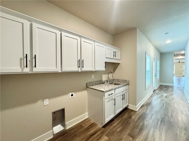 1011 NE Heights Lane, Bentonville, AR 72712