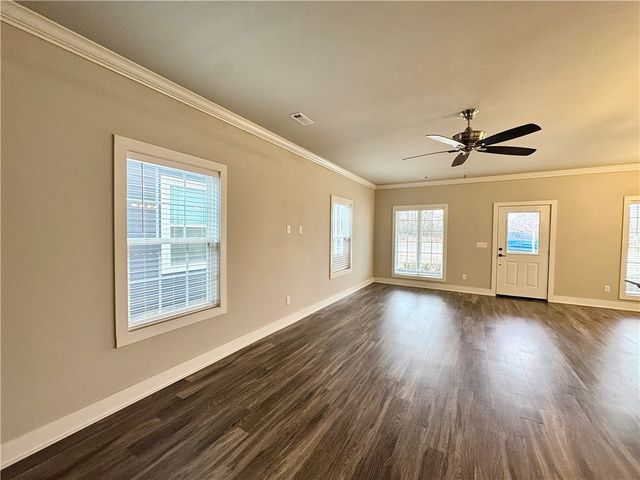 1011 NE Heights Lane, Bentonville, AR 72712