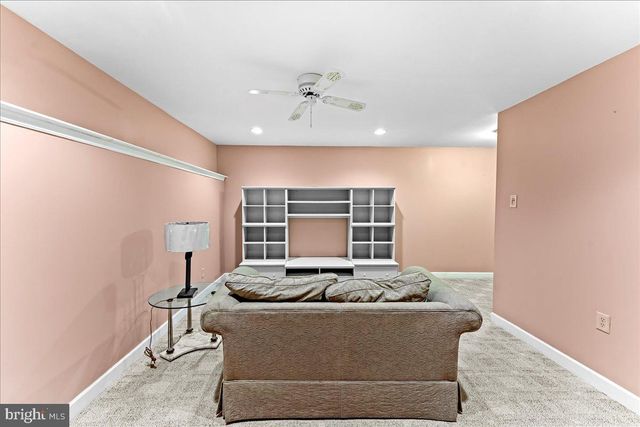 211 CULLEN WAY, Newark, DE 19711