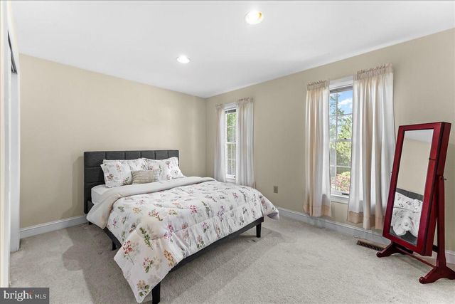 211 CULLEN WAY, Newark, DE 19711