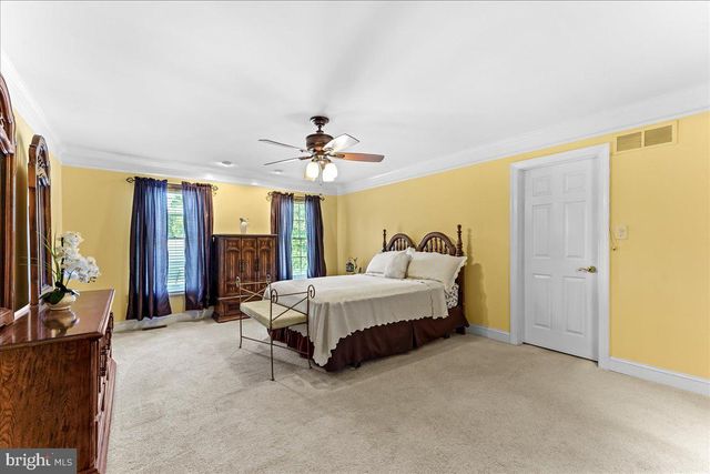 211 CULLEN WAY, Newark, DE 19711