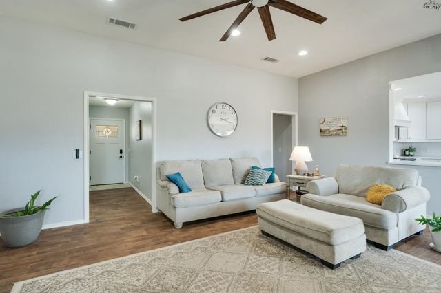 5019 BAYBERRY DRIVE, Wichita Falls, TX 76310