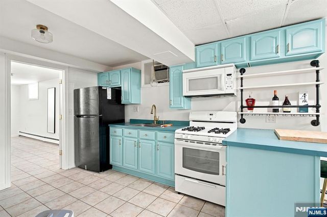 31 Meade Street, West Orange, NJ 07052