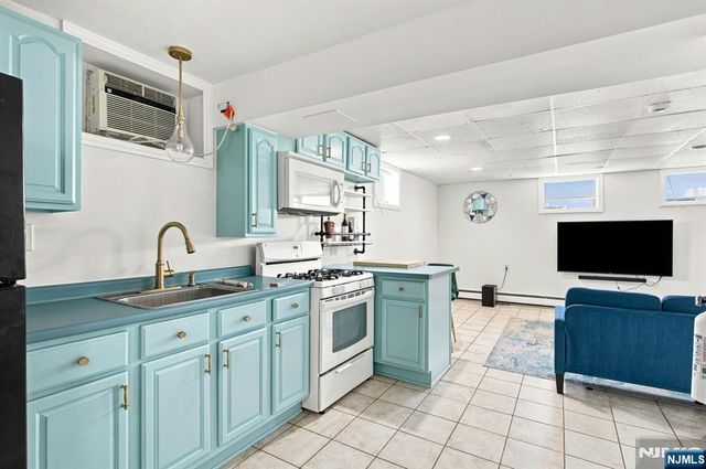 31 Meade Street, West Orange, NJ 07052