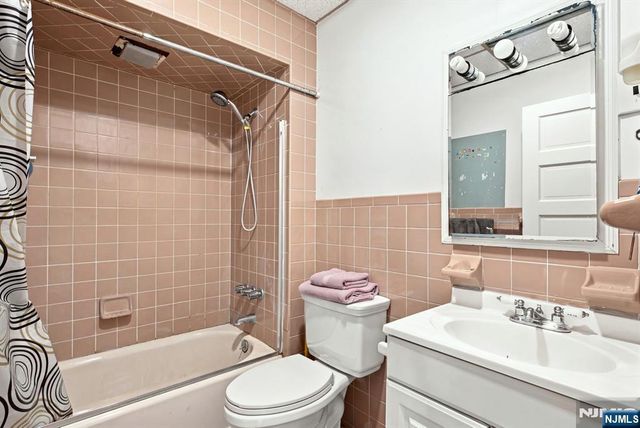 31 Meade Street, West Orange, NJ 07052