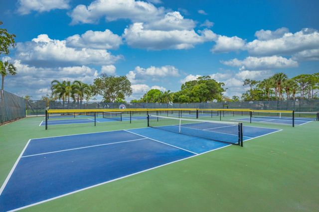 6249 Woodcutter Court, Palm Beach Gardens, FL 33418