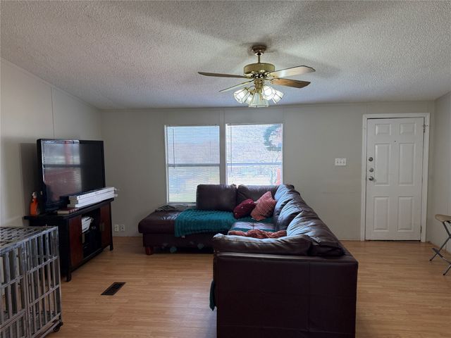 167 Blue Sky Lane, Springtown, TX 76082