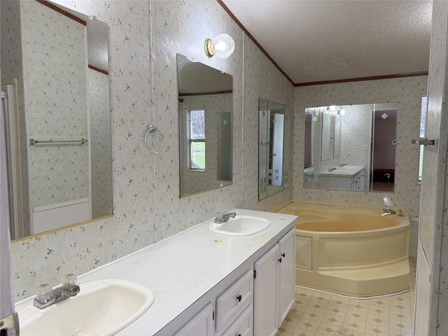 167 Blue Sky Lane, Springtown, TX 76082