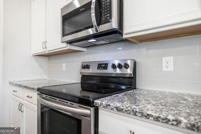 325 Pearl Moss Lane, Kathleen, GA 31047