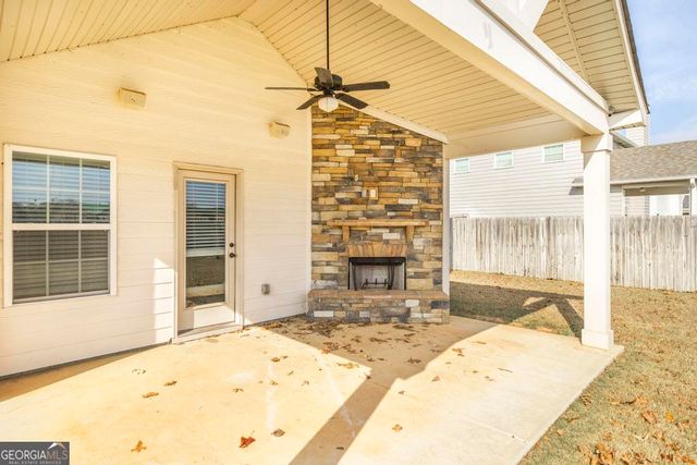 325 Pearl Moss Lane, Kathleen, GA 31047