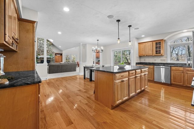 10 Fatima Dr, Ashland, MA 01721