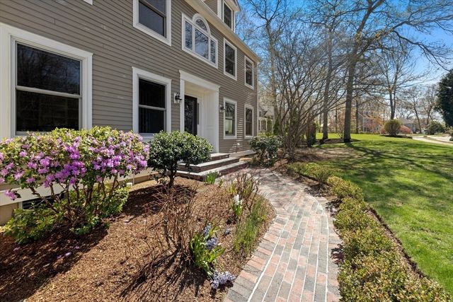 10 Fatima Dr, Ashland, MA 01721
