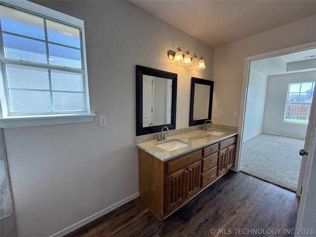 3728 S 195th Avenue, Broken Arrow, OK 74014