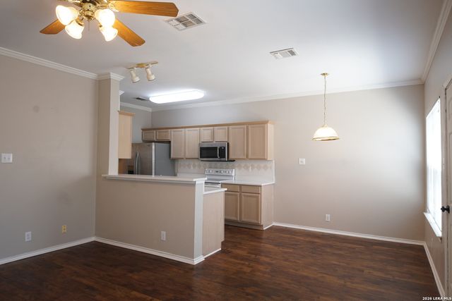 7203 snowden, San Antonio, TX 78240